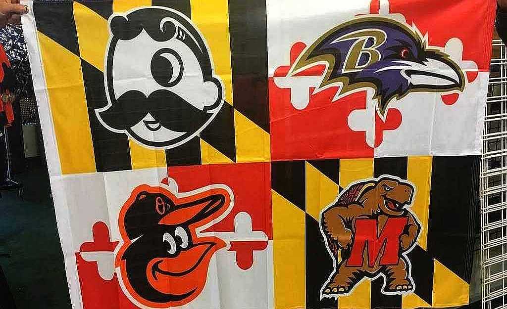 27x37 Baltimore Orioles House Flag | Flags A' Flying
